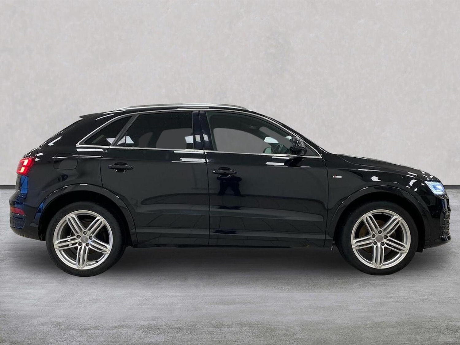 Used Audi Q3 2015 for sale - 77872116: Photo 3