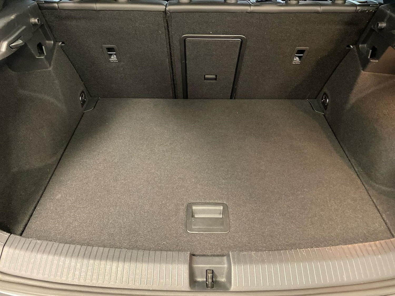 Used Volkswagen T-Roc 2018 for sale - 76924613: Photo 17