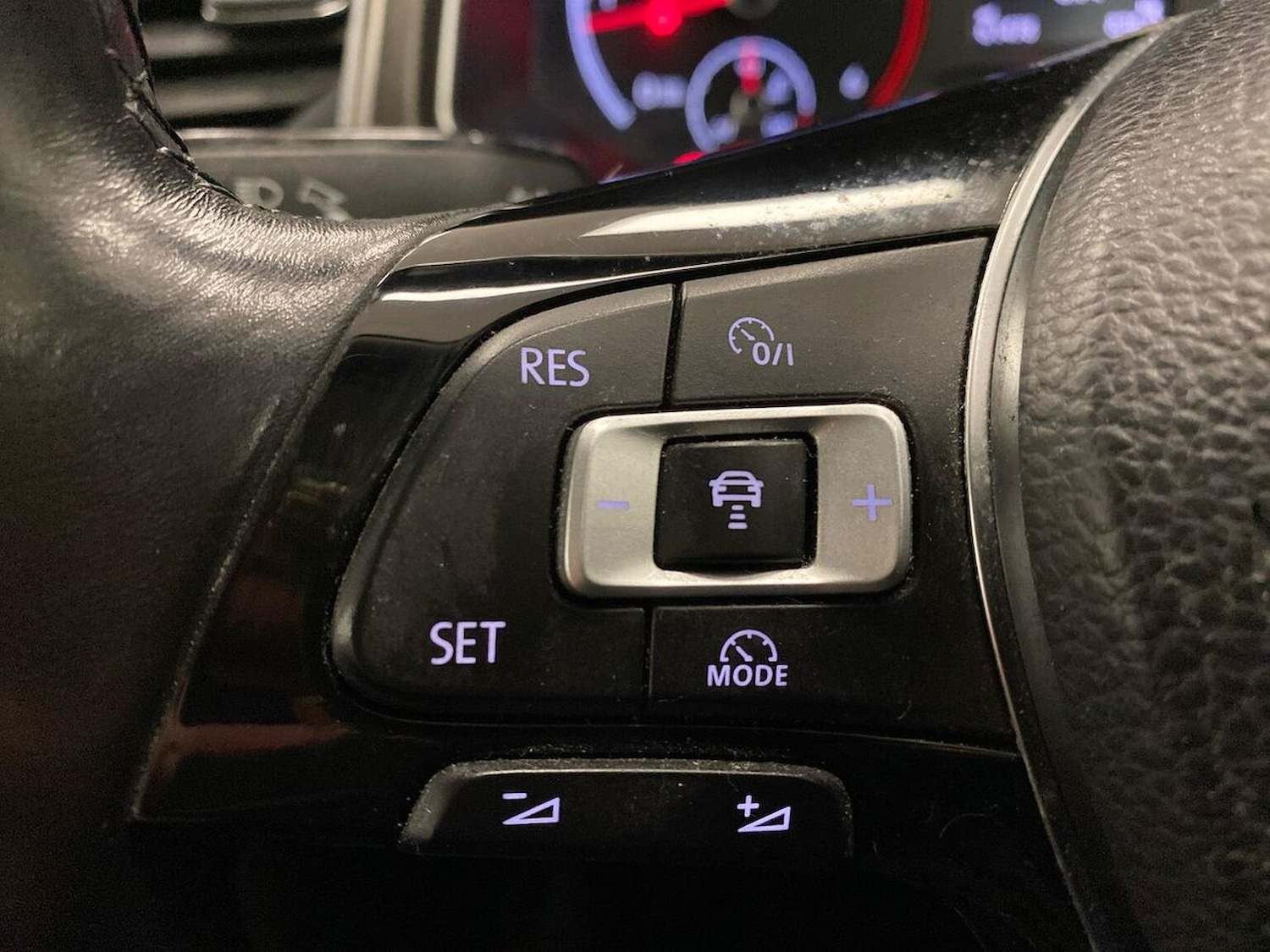 Used Volkswagen T-Roc 2018 for sale - 76924613: Photo 27