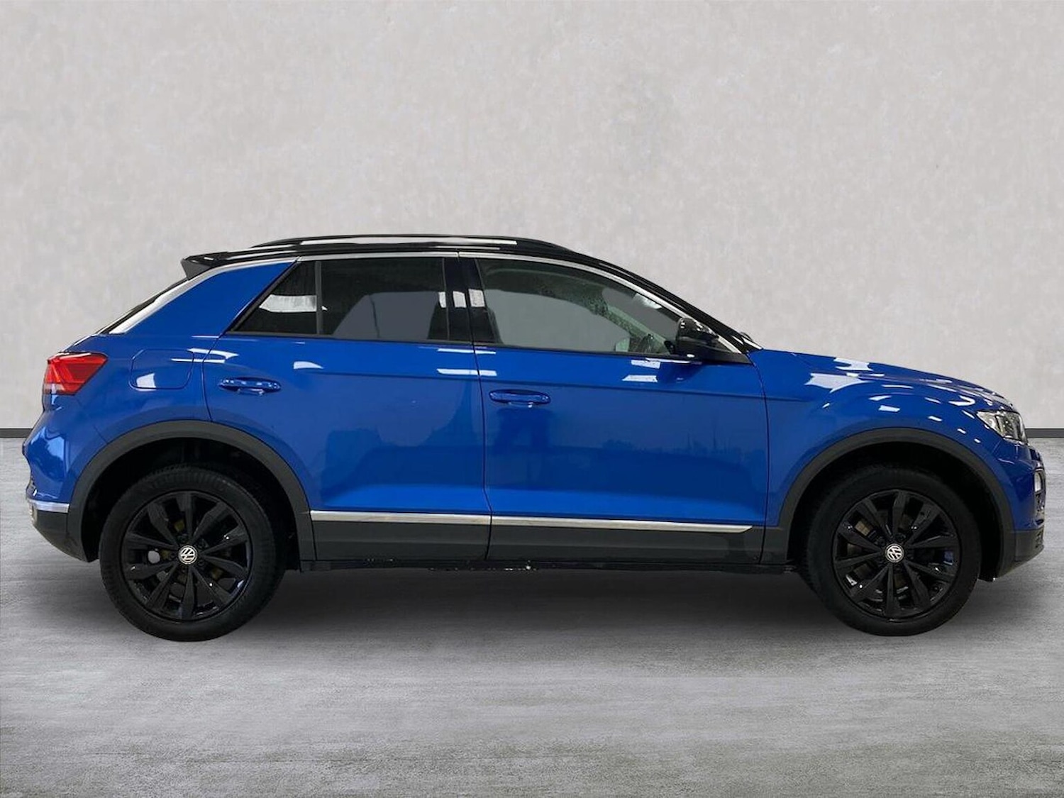 Used Volkswagen T-Roc 2018 for sale - 76924613: Photo 3
