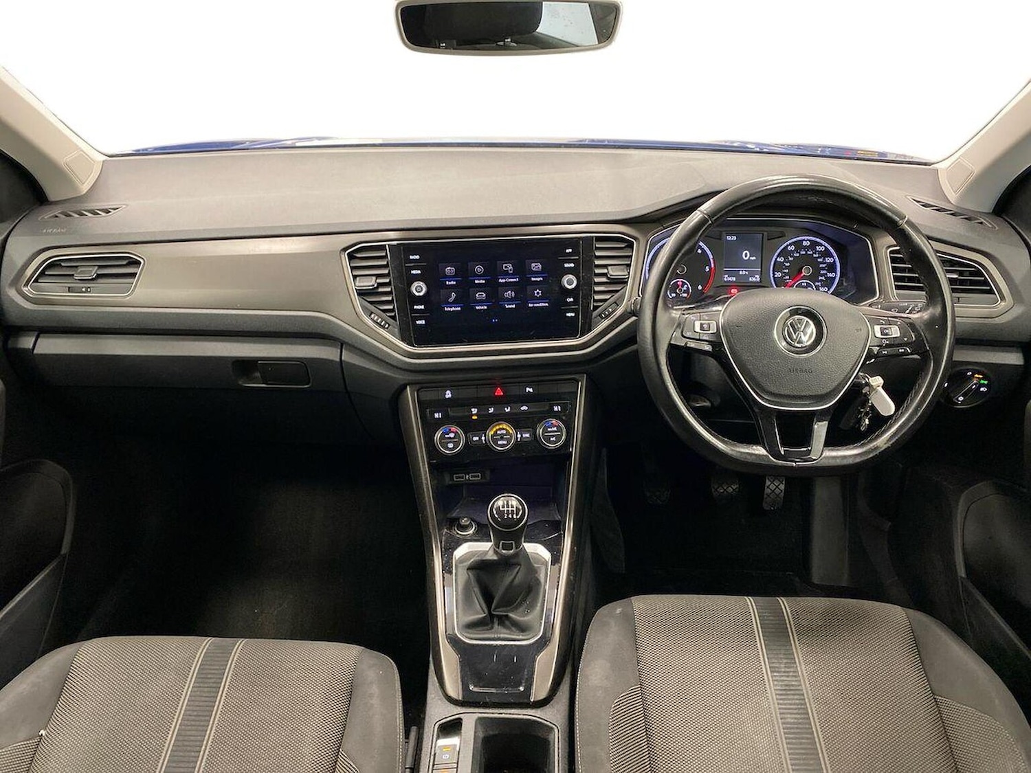 Used Volkswagen T-Roc 2018 for sale - 76924613: Photo 8