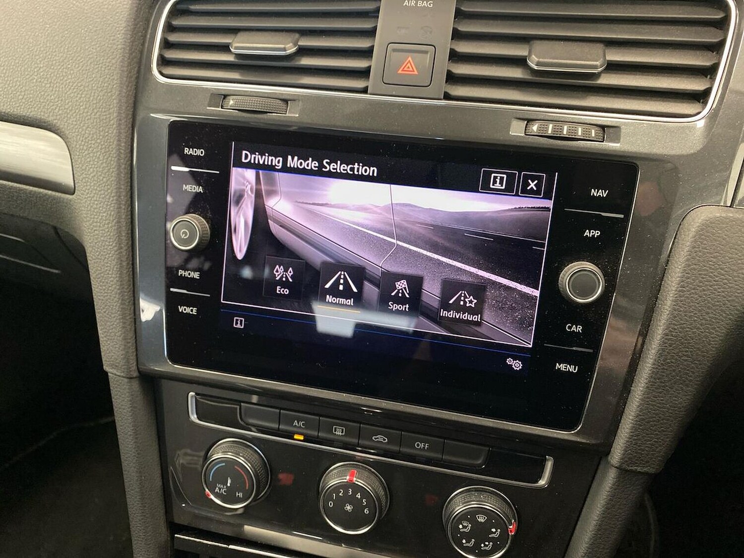 Used Volkswagen Golf 2019 for sale - 78194692: Photo 28