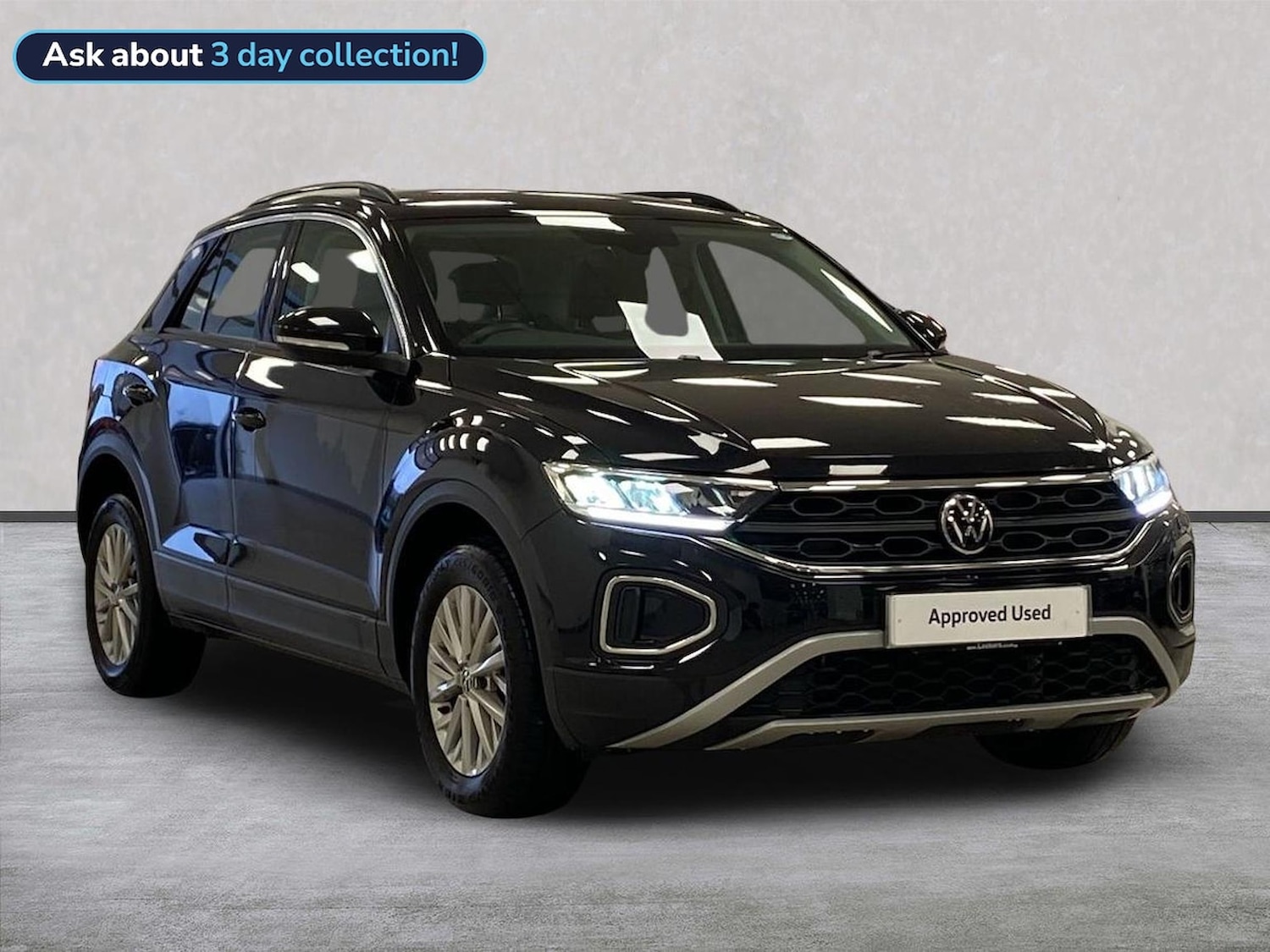 Used Volkswagen T-Roc 2023 for sale - 77896220: Photo 1