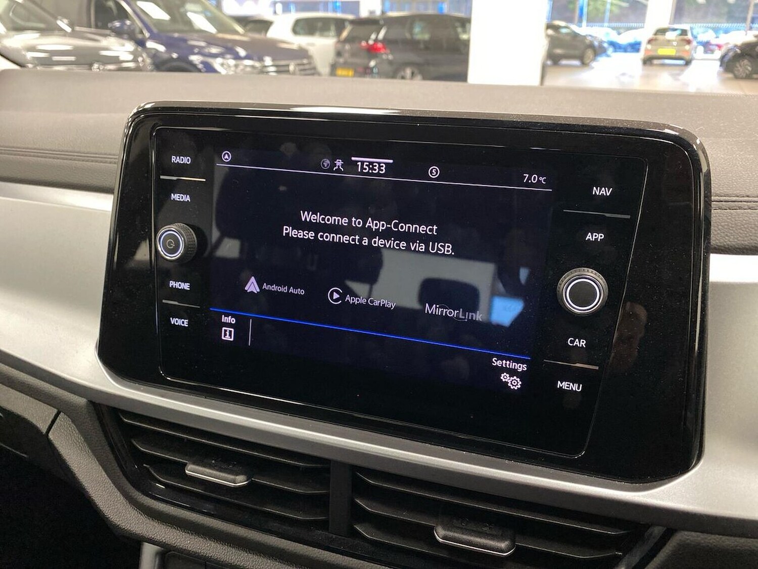 Used Volkswagen T-Roc 2023 for sale - 77896220: Photo 24