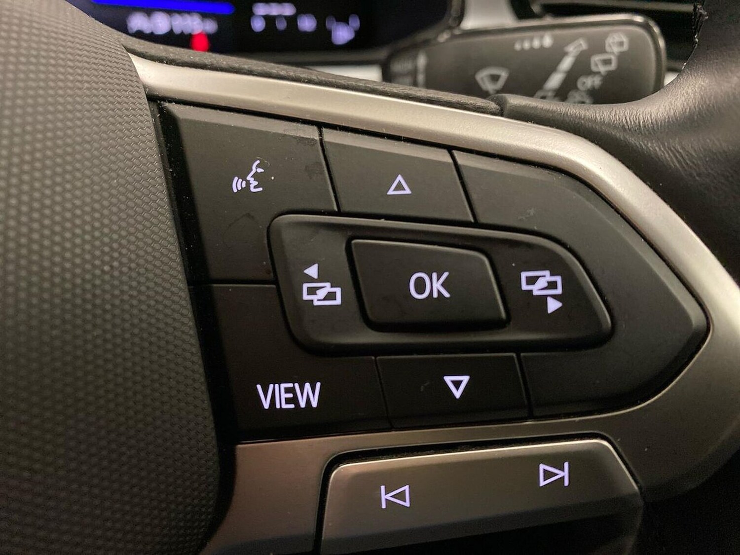 Used Volkswagen T-Roc 2023 for sale - 77896220: Photo 26