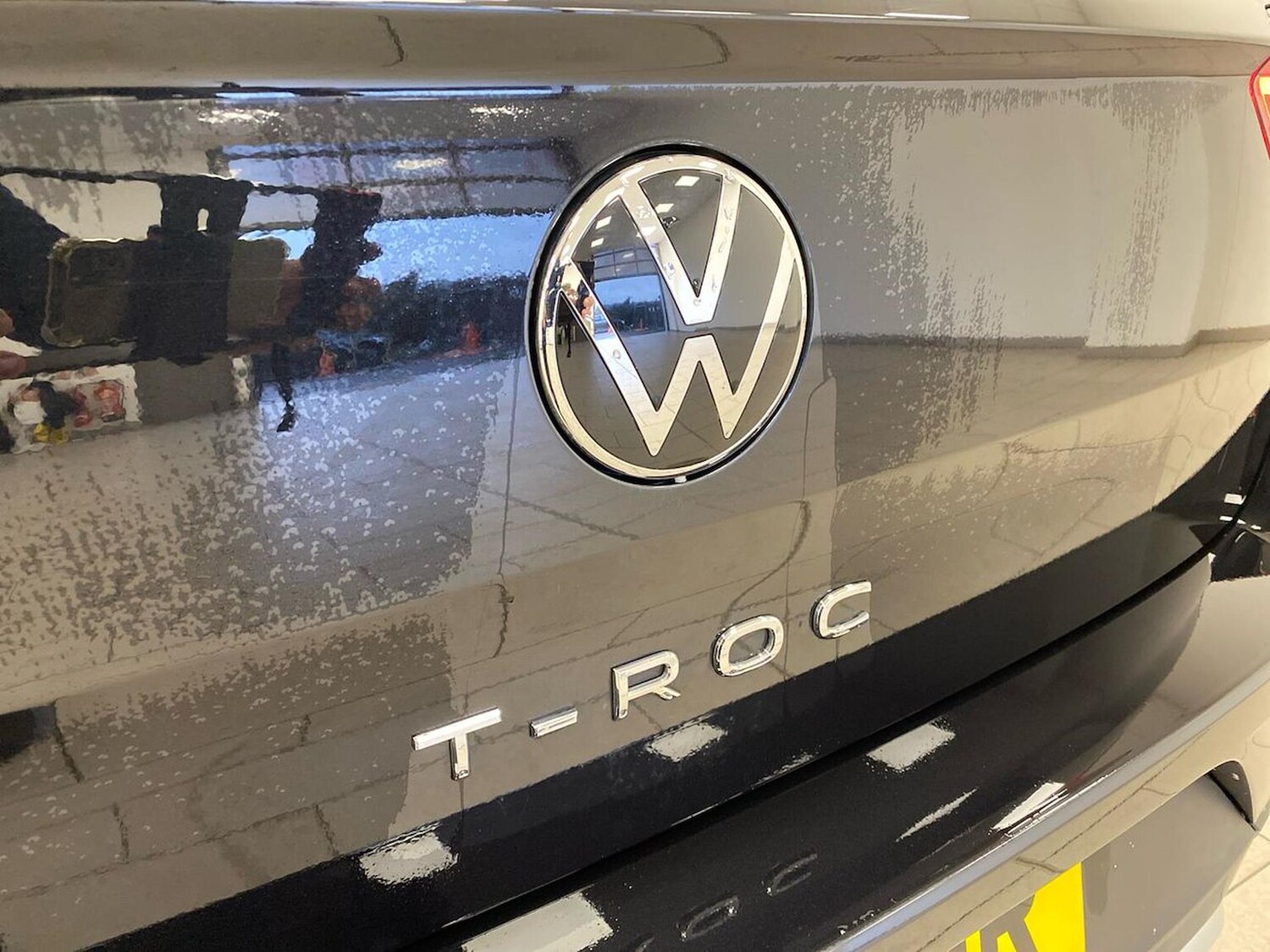 Used Volkswagen T-Roc 2023 for sale - 77896220: Photo 35