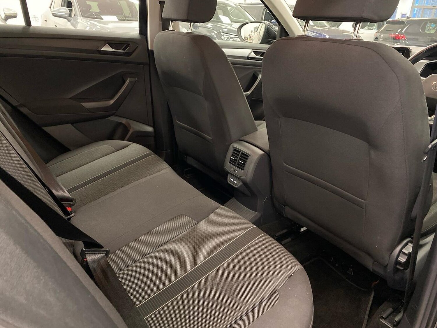 Used Volkswagen T-Roc 2023 for sale - 77896220: Photo 37