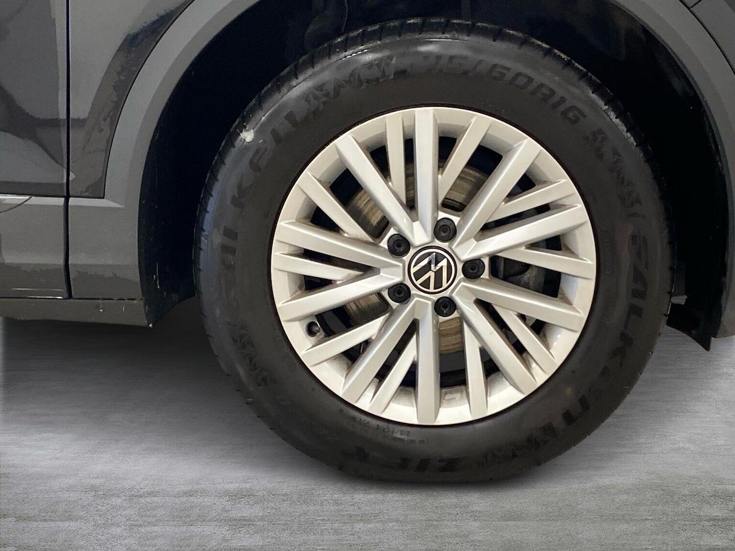 Used Volkswagen T-Roc 2023 for sale - 77896220: Photo 6