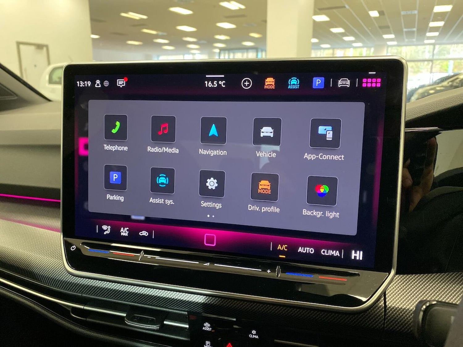 Used Volkswagen Golf 2025 for sale - 76982903: Photo 11