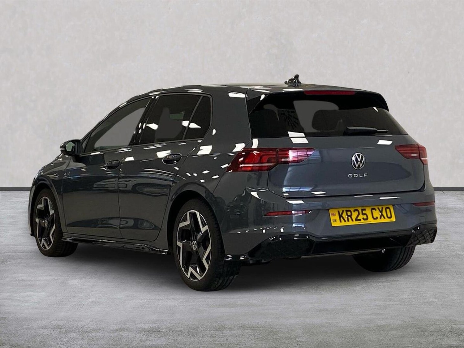 Used Volkswagen Golf 2025 for sale - 76982903: Photo 2