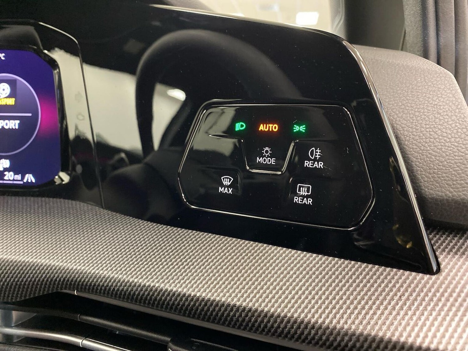 Used Volkswagen Golf 2025 for sale - 76982903: Photo 22