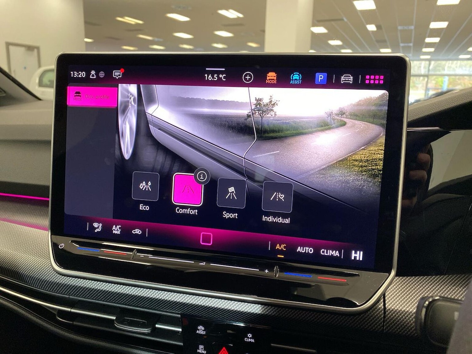 Used Volkswagen Golf 2025 for sale - 76982903: Photo 25