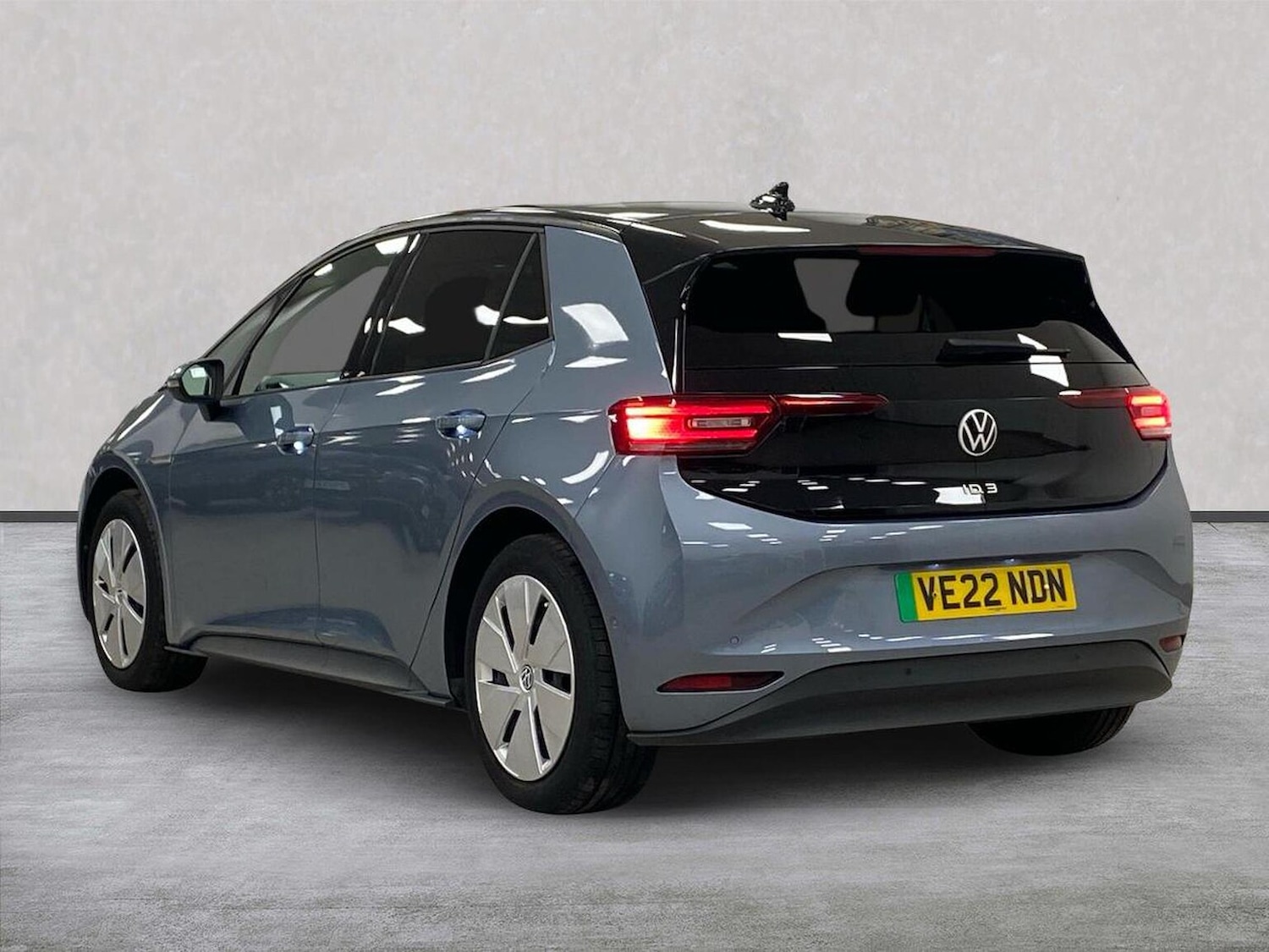 Used Volkswagen ID.3 2022 for sale - 77629359: Photo 2
