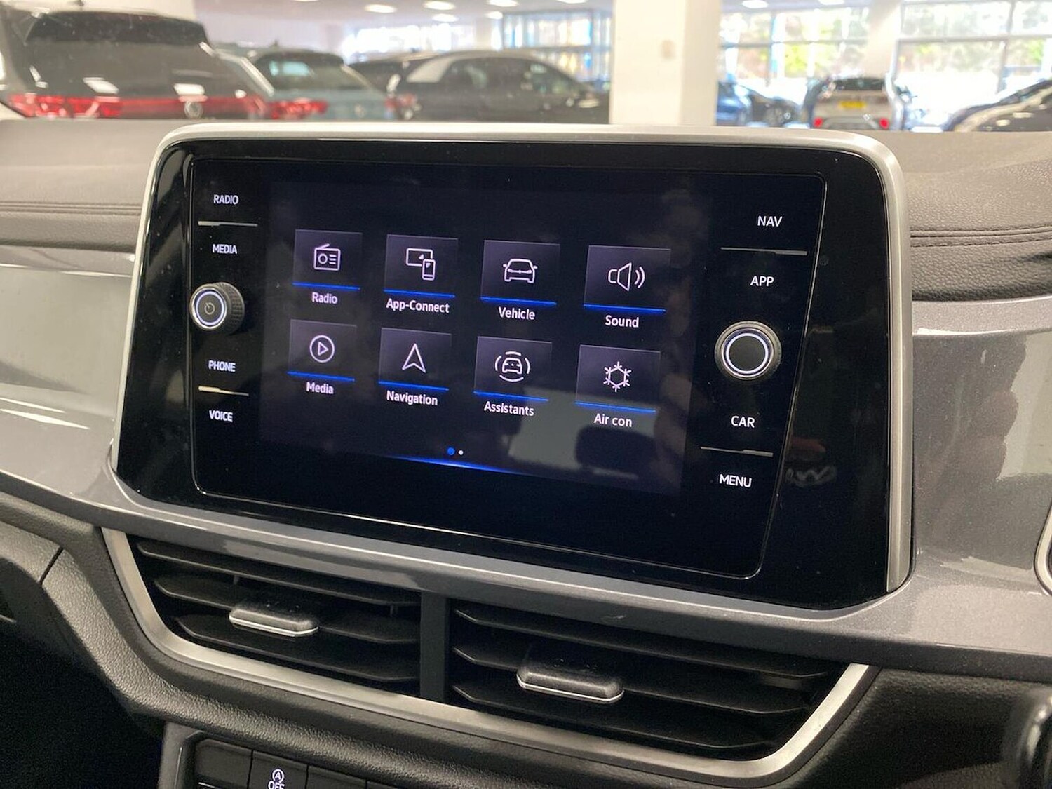 Used Volkswagen T-Roc 2023 for sale - 77487482: Photo 11