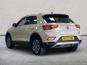 Used Volkswagen T-Roc 2023 for sale - 77487482: Photo