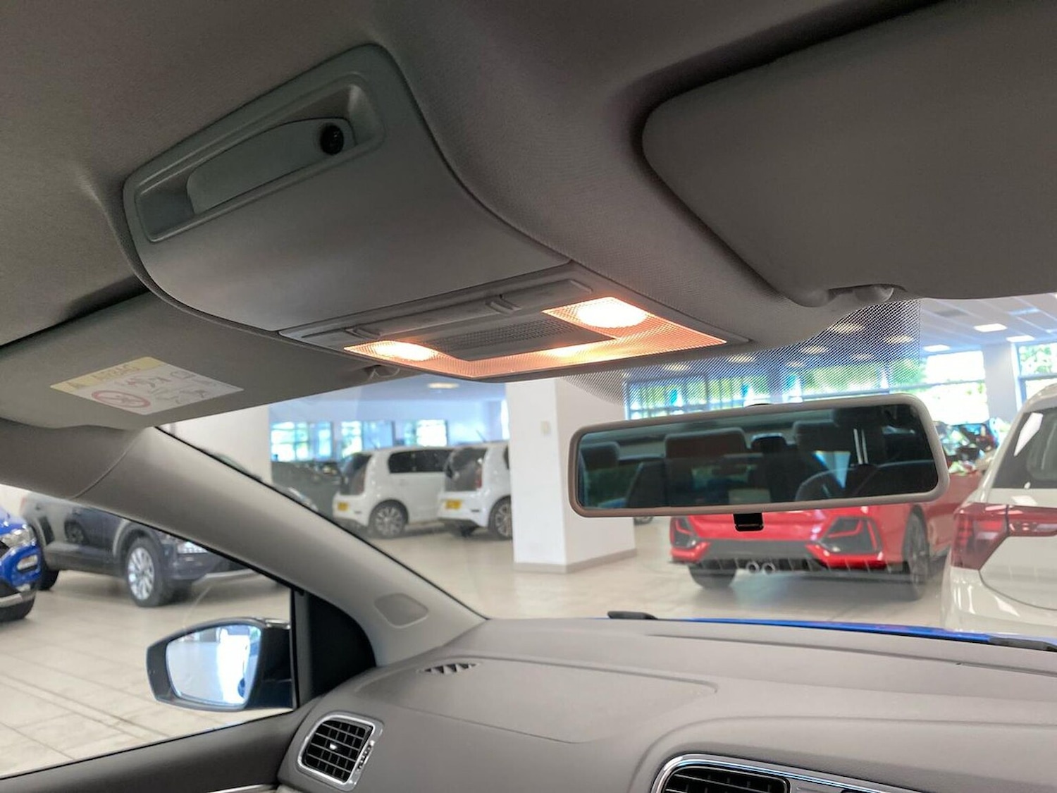 Used Volkswagen Polo 2015 for sale - 76837157: Photo 14