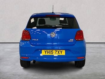 Used Volkswagen Polo 2015 for sale - 76837157: Photo