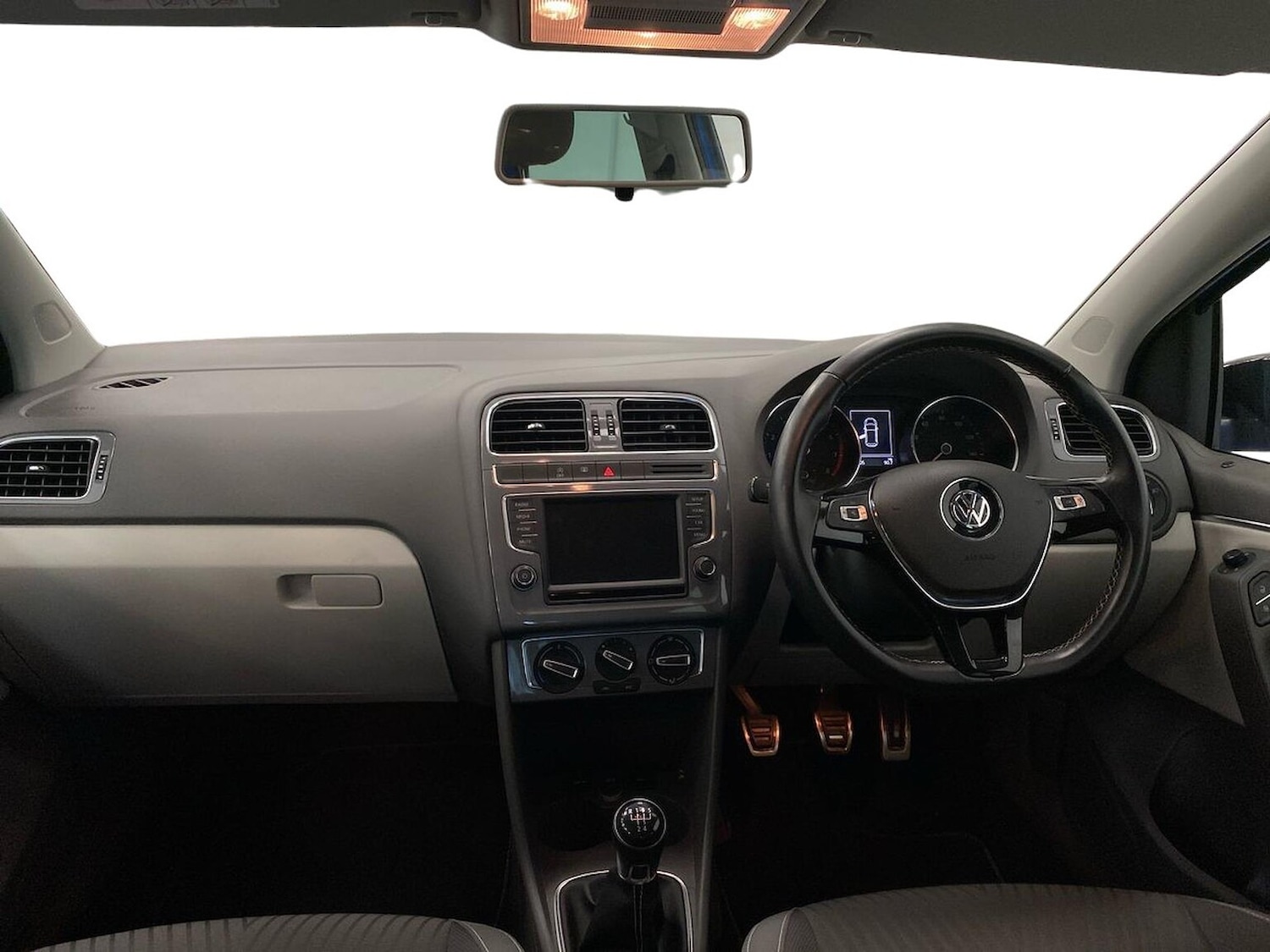 Used Volkswagen Polo 2015 for sale - 76837157: Photo 8