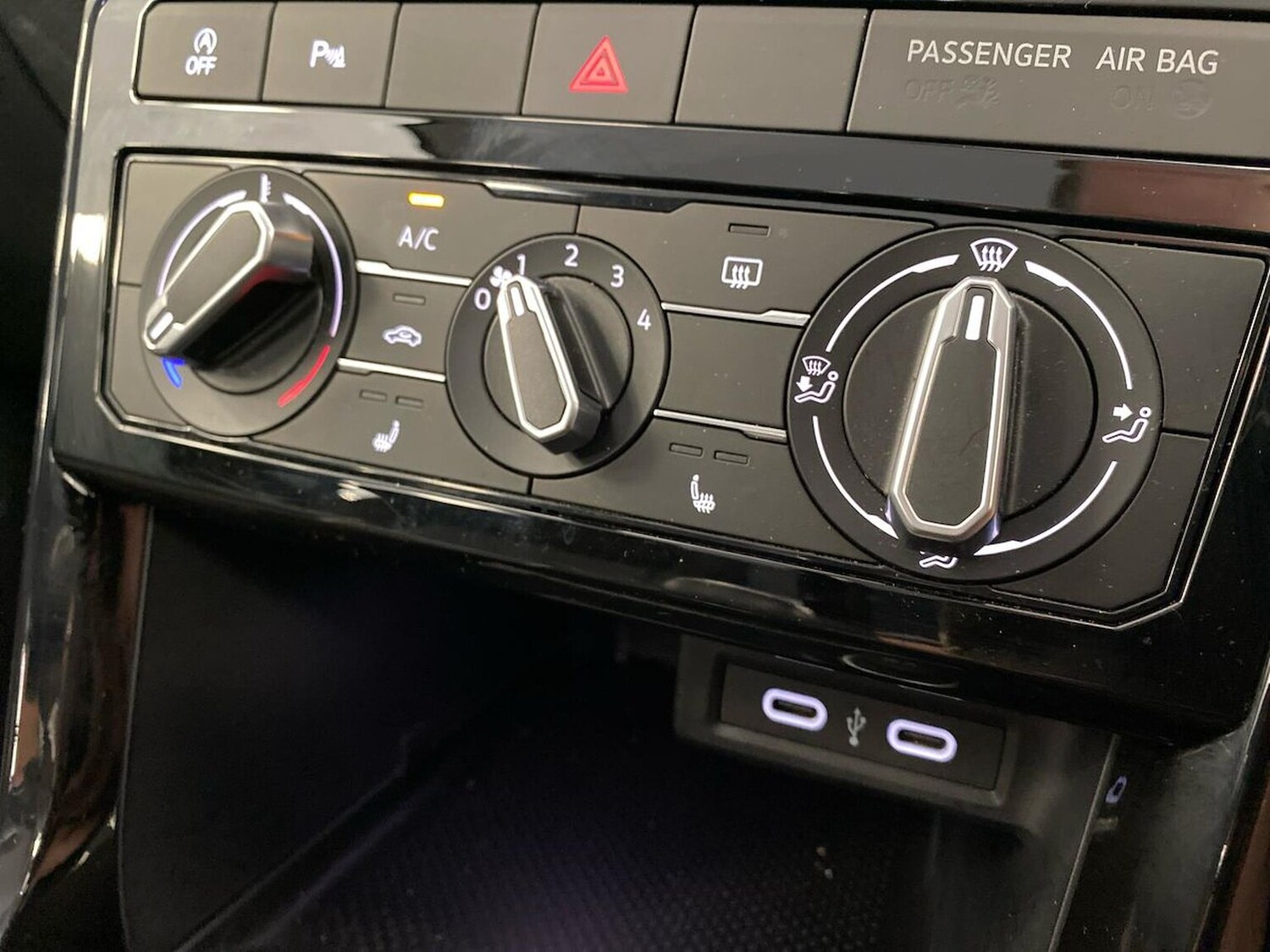 Used Volkswagen T-Cross 2024 for sale - 78194642: Photo 12