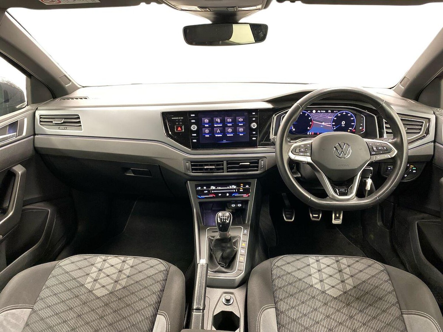 Used Volkswagen Taigo 2023 for sale - 76982904: Photo 8