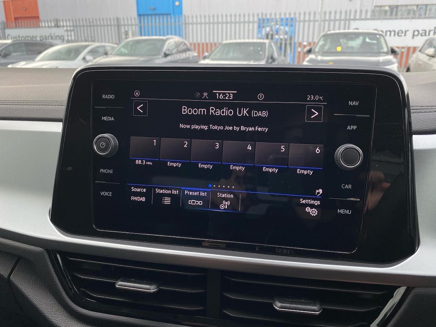 Used Volkswagen T-Roc 2025 for sale - 76144292: Photo 11