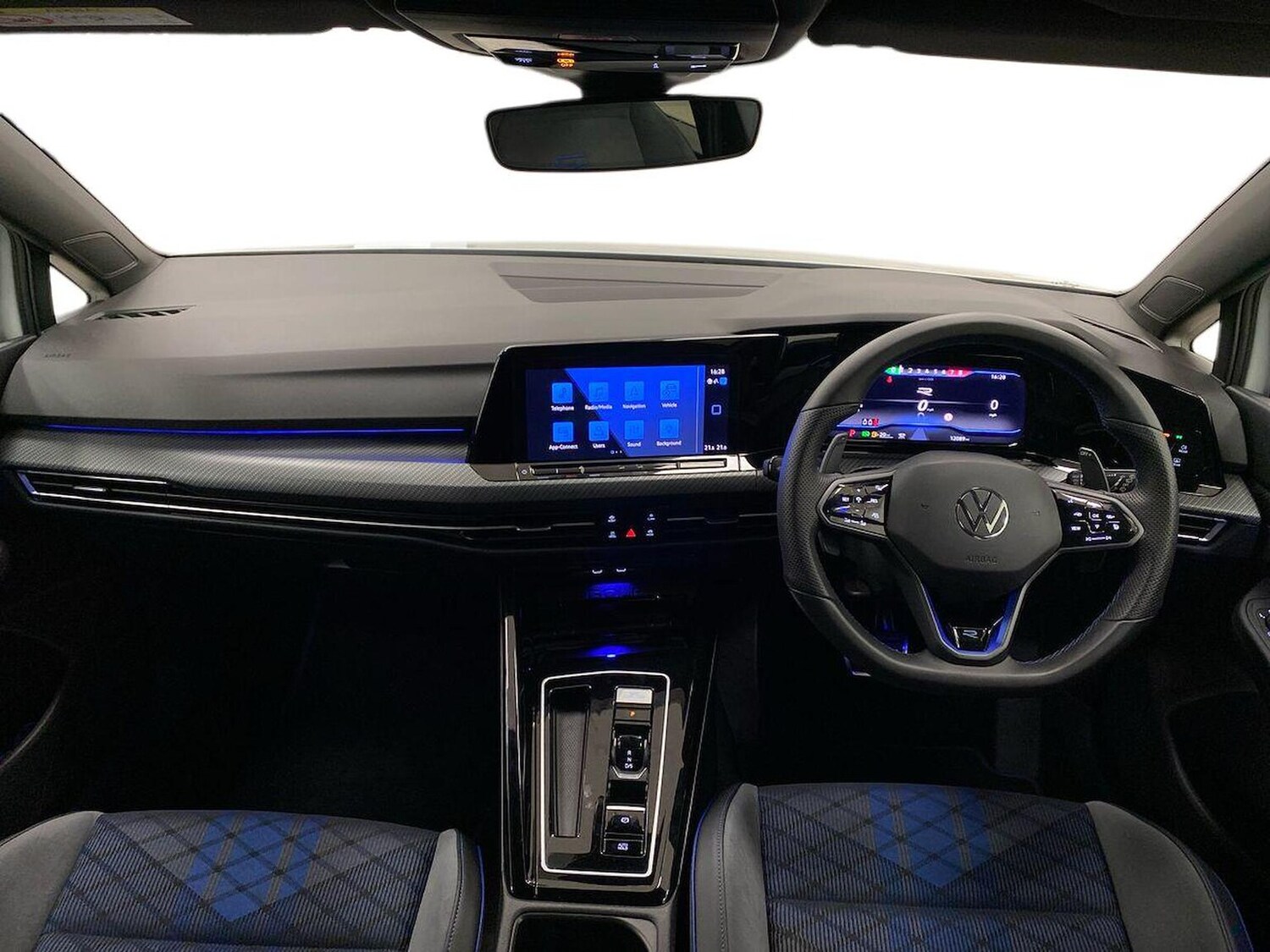 Used Volkswagen Golf 2024 for sale - 77888656: Photo 8