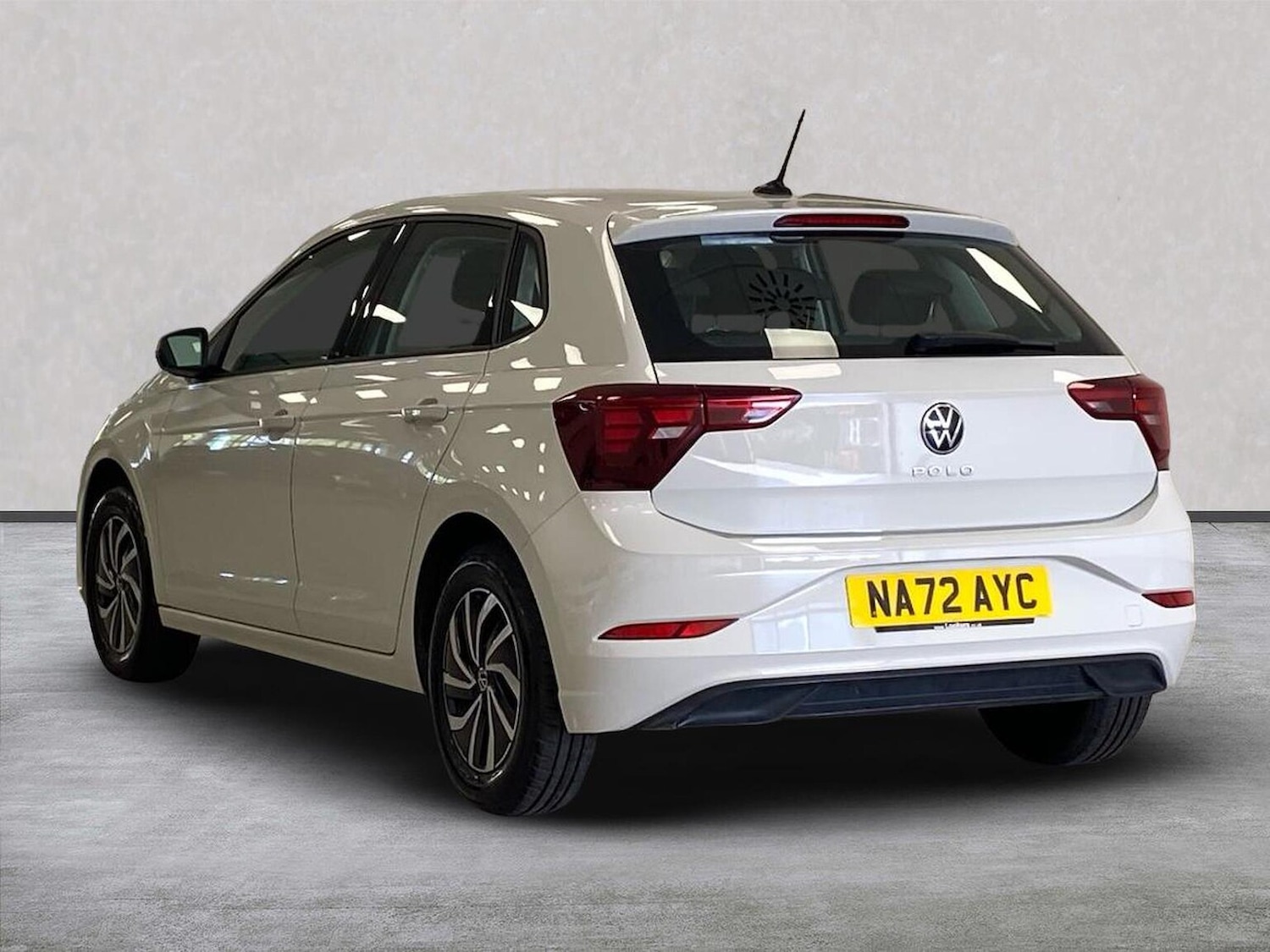Used Volkswagen Polo 2022 for sale - 77090018: Photo 2