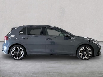 Used Volkswagen Golf 2025 for sale - 76492391: Photo