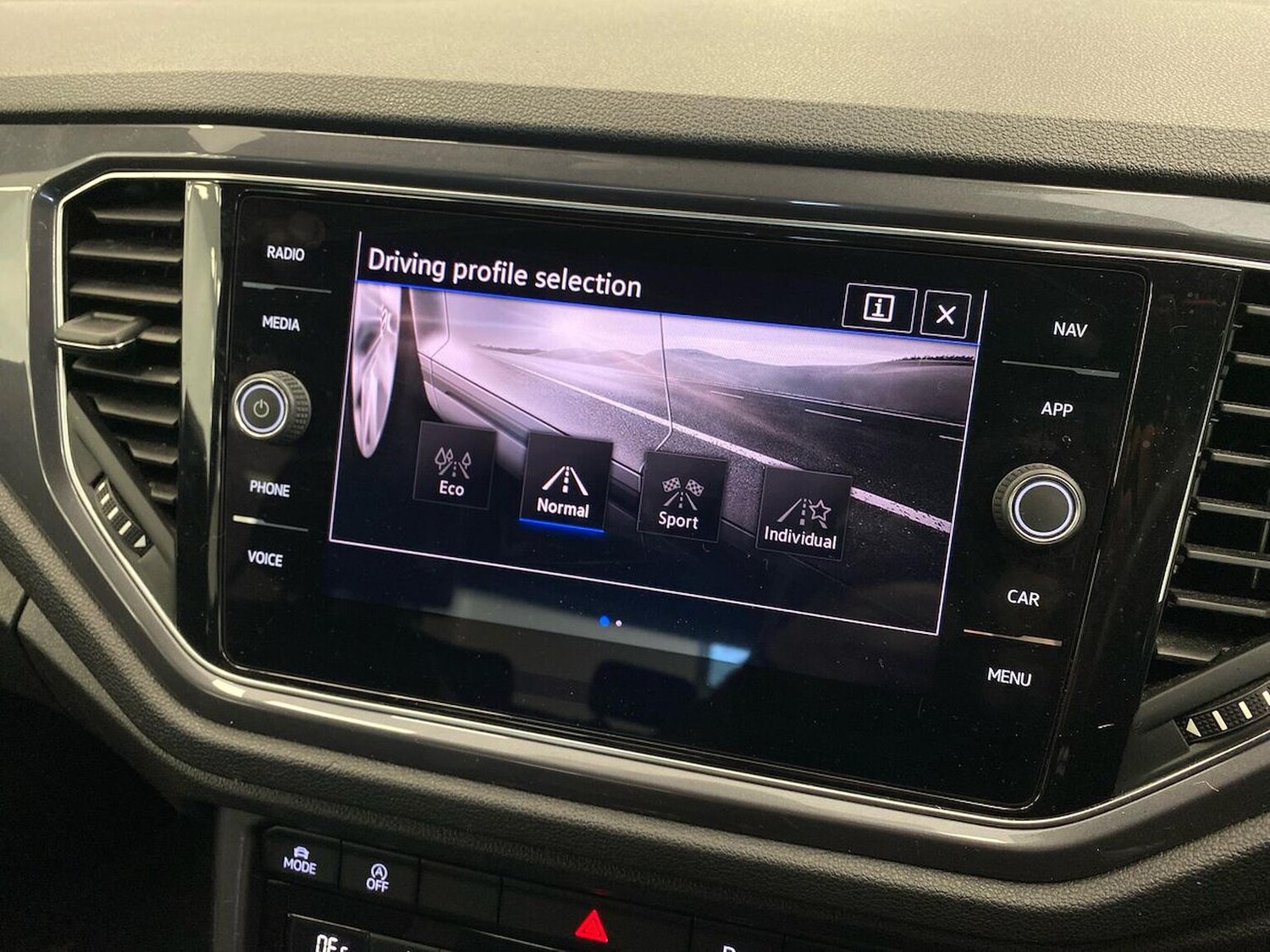 Used Volkswagen T-Roc 2021 for sale - 78194554: Photo 29