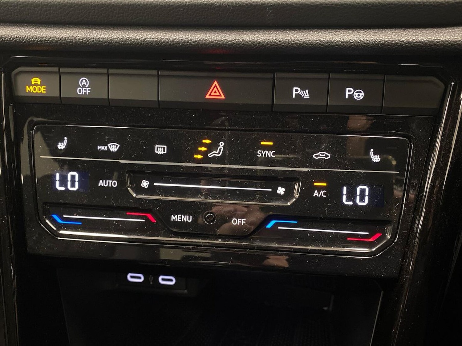 Used Volkswagen T-Roc 2025 for sale - 76785267: Photo 12