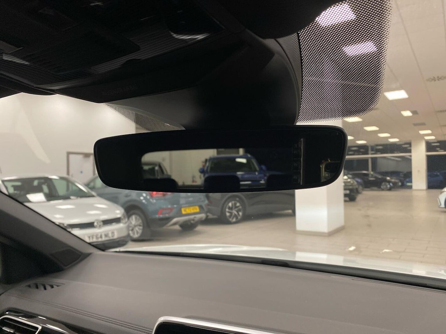 Used Volkswagen T-Roc 2025 for sale - 76785267: Photo 14