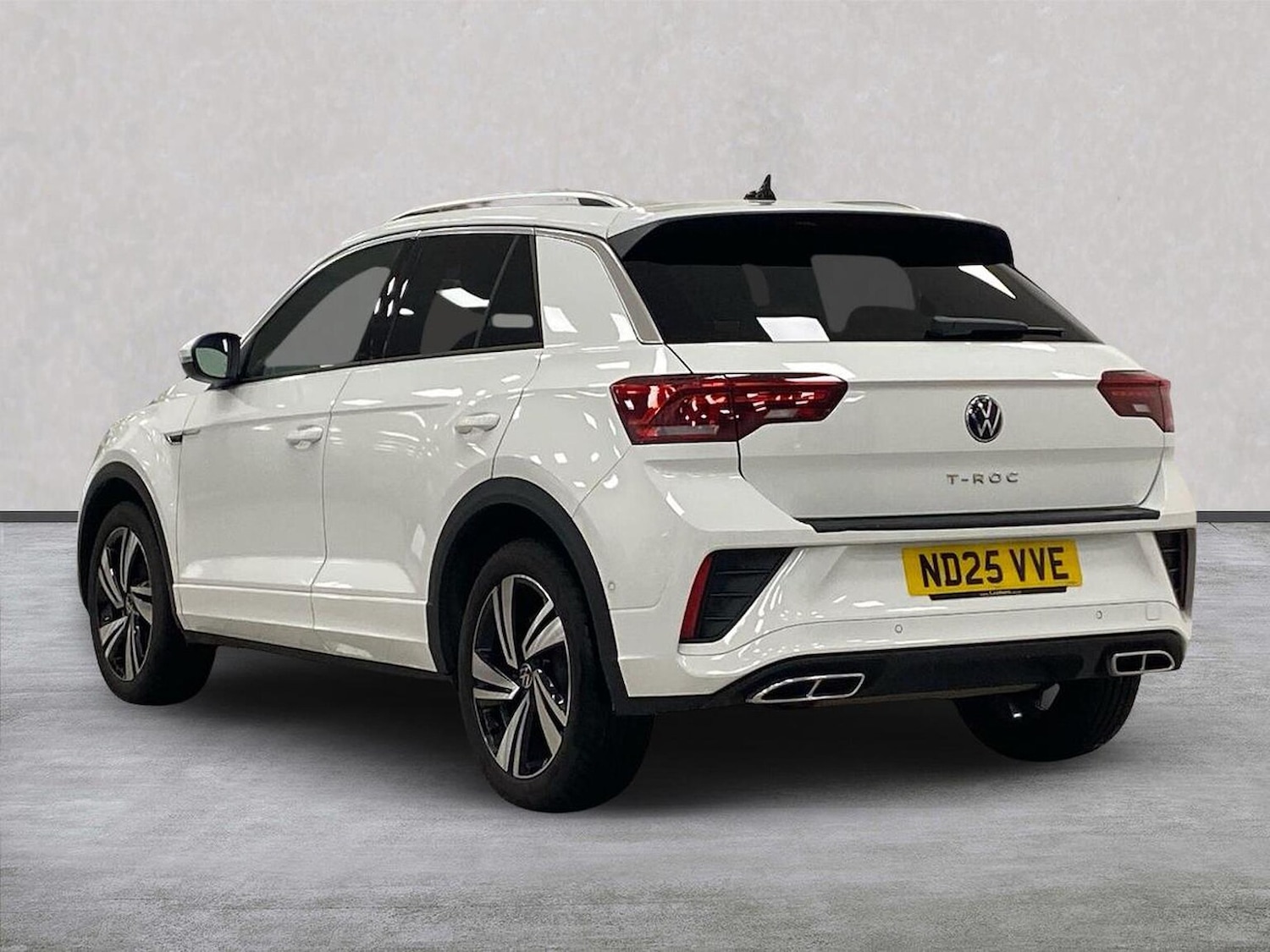Used Volkswagen T-Roc 2025 for sale - 76785267: Photo 2