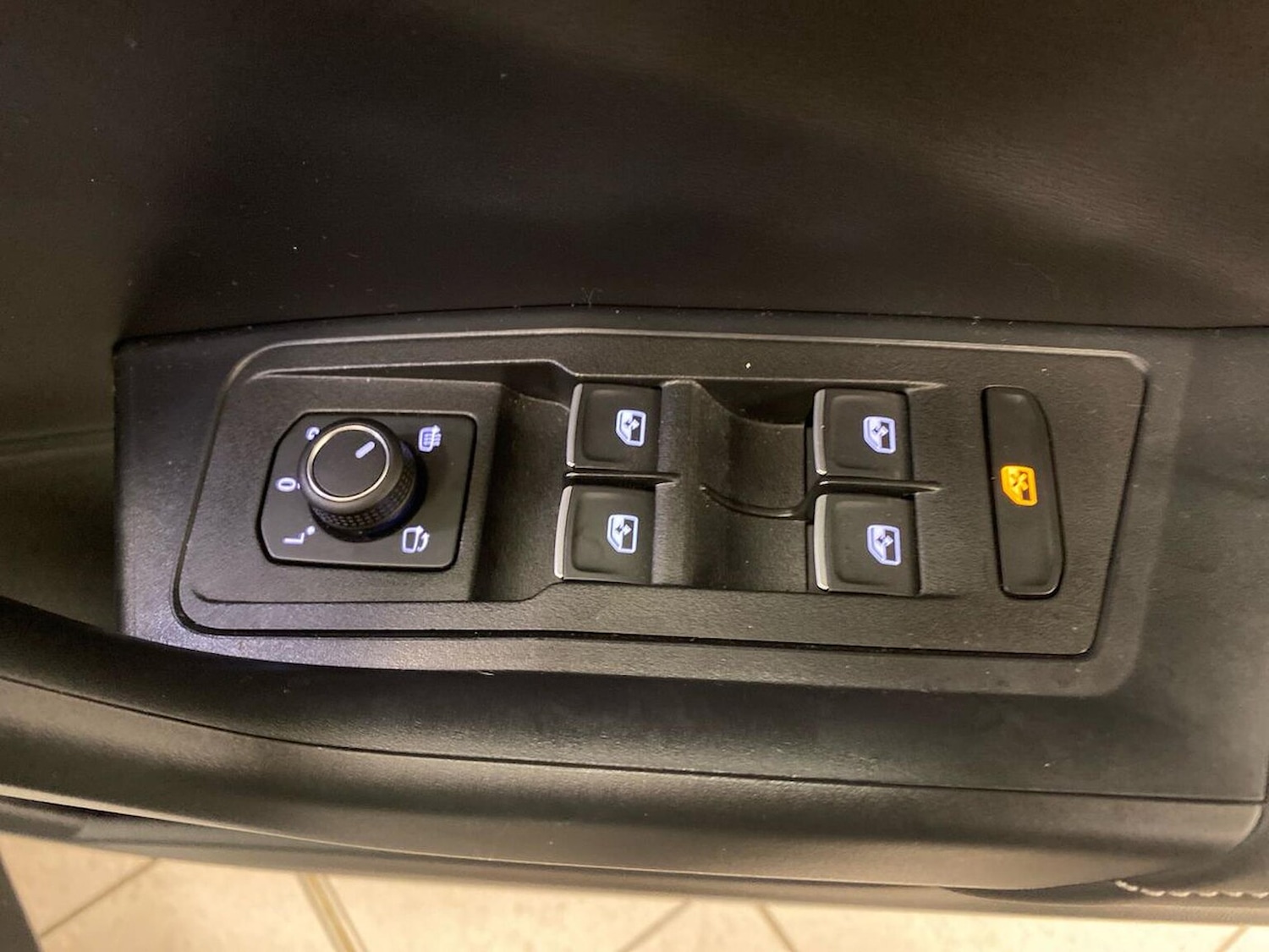 Used Volkswagen T-Roc 2025 for sale - 76785267: Photo 21