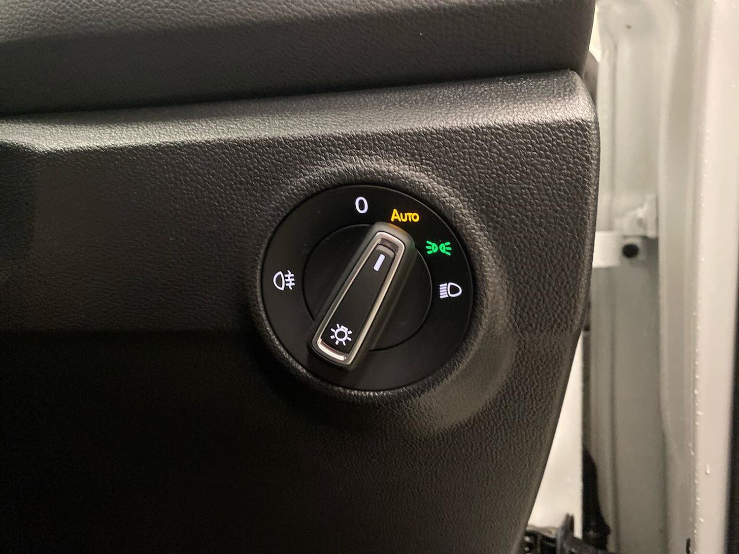 Used Volkswagen T-Roc 2025 for sale - 76785267: Photo 22