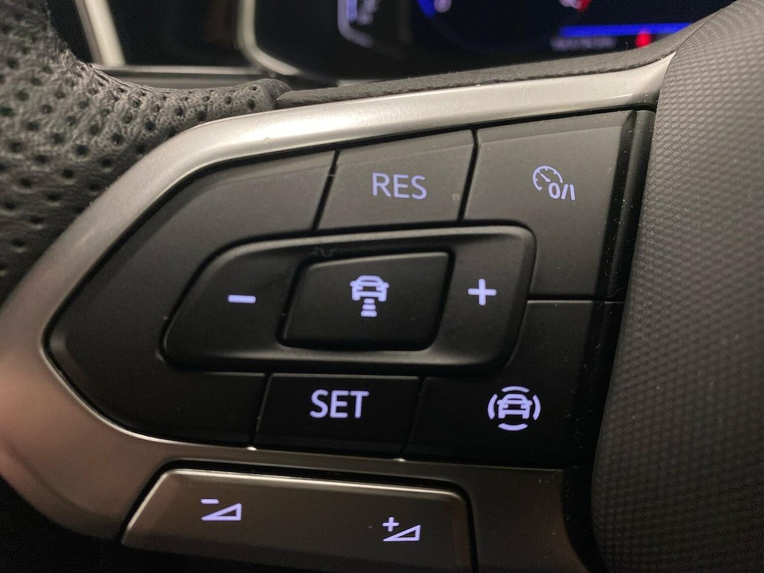 Used Volkswagen T-Roc 2025 for sale - 76785267: Photo 27