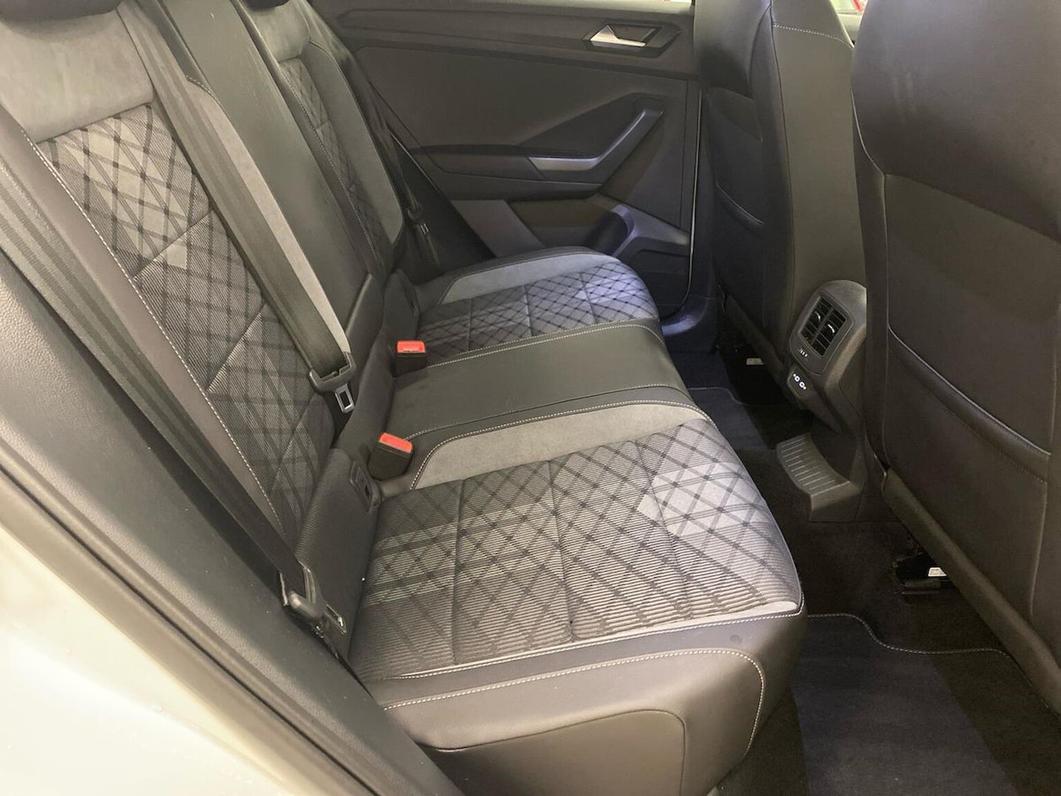 Used Volkswagen T-Roc 2025 for sale - 76785267: Photo 37