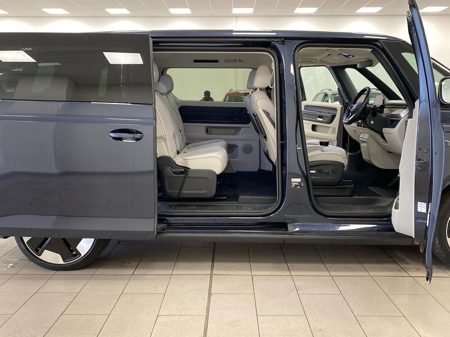 Used Volkswagen ID.Buzz 2024 for sale - 78144504: Photo 39