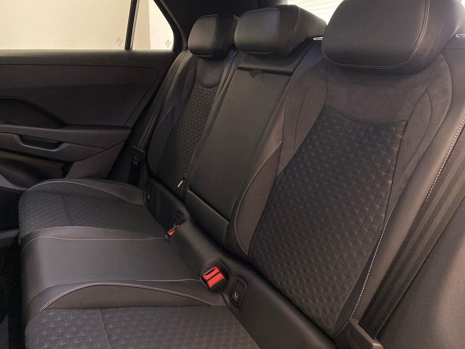 Used Volkswagen T-Roc 2026 for sale - 78194636: Photo 16