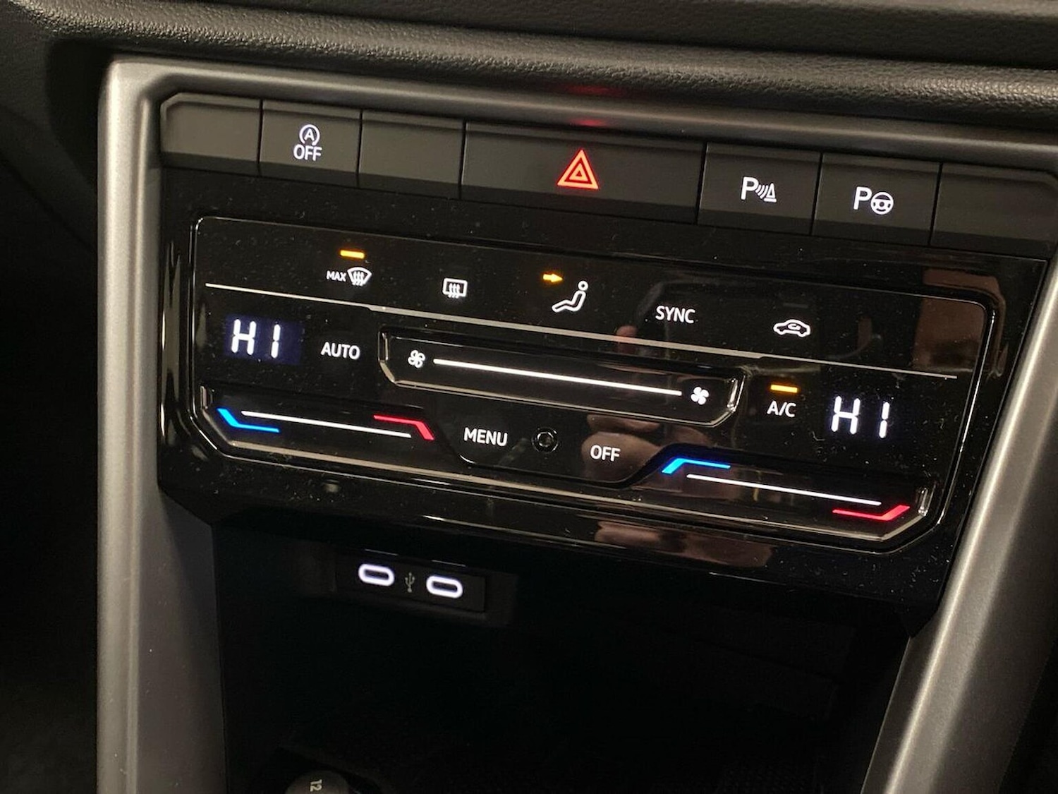 Used Volkswagen T-Roc 2025 for sale - 76655954: Photo 12