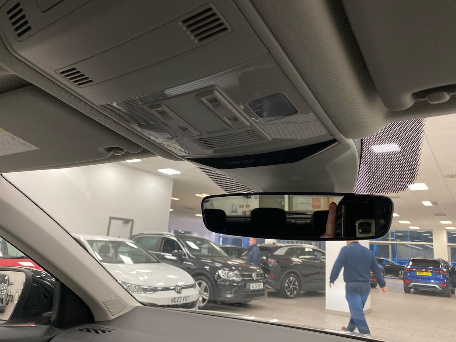 Used Volkswagen T-Roc 2025 for sale - 76655954: Photo 14