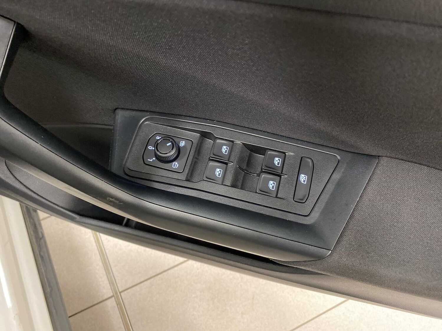 Used Volkswagen T-Roc 2025 for sale - 76655954: Photo 21