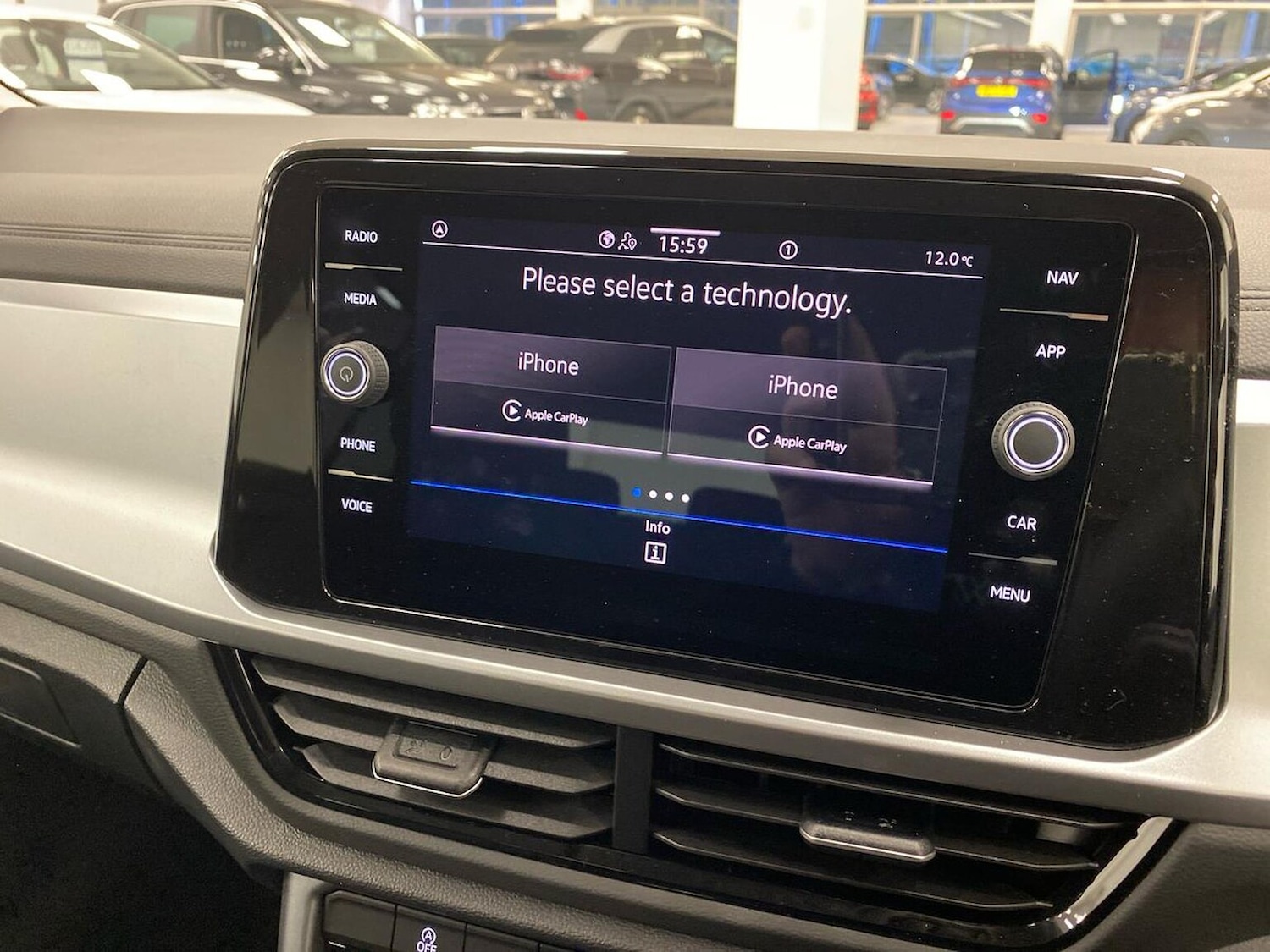 Used Volkswagen T-Roc 2025 for sale - 76655954: Photo 24