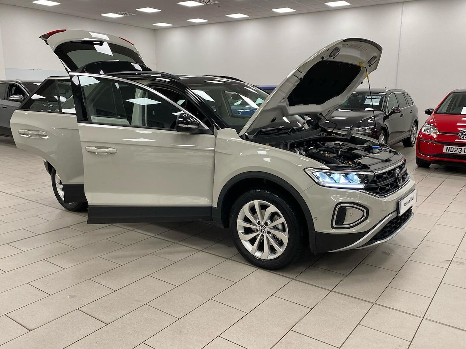 Used Volkswagen T-Roc 2025 for sale - 76655954: Photo 40