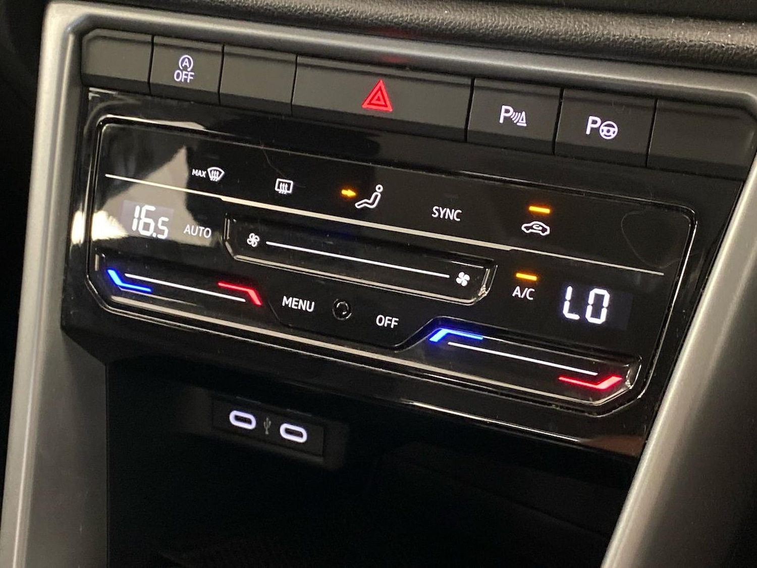 Used Volkswagen T-Roc 2023 for sale - 76492390: Photo 12