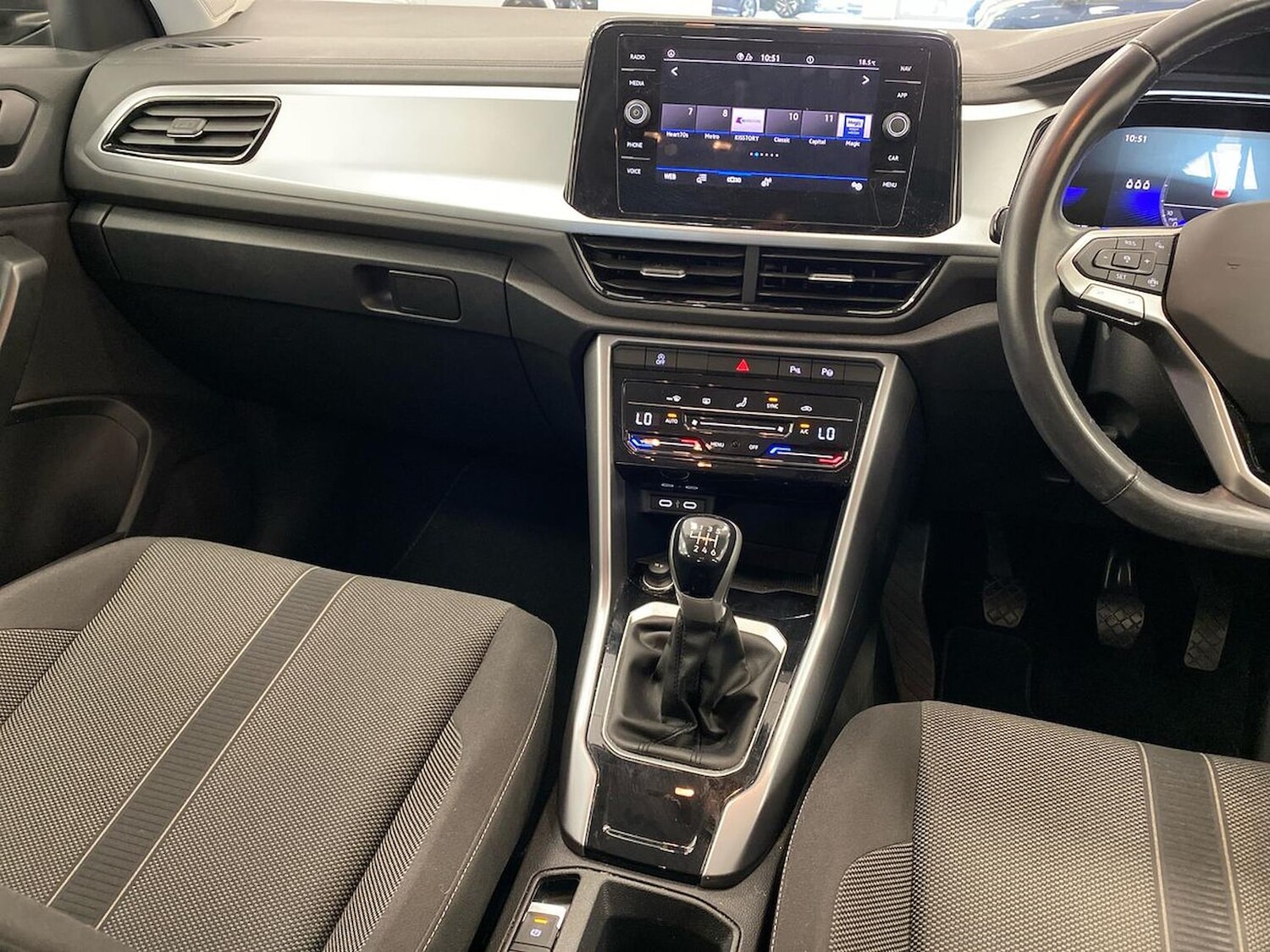 Used Volkswagen T-Roc 2023 for sale - 76492390: Photo 13