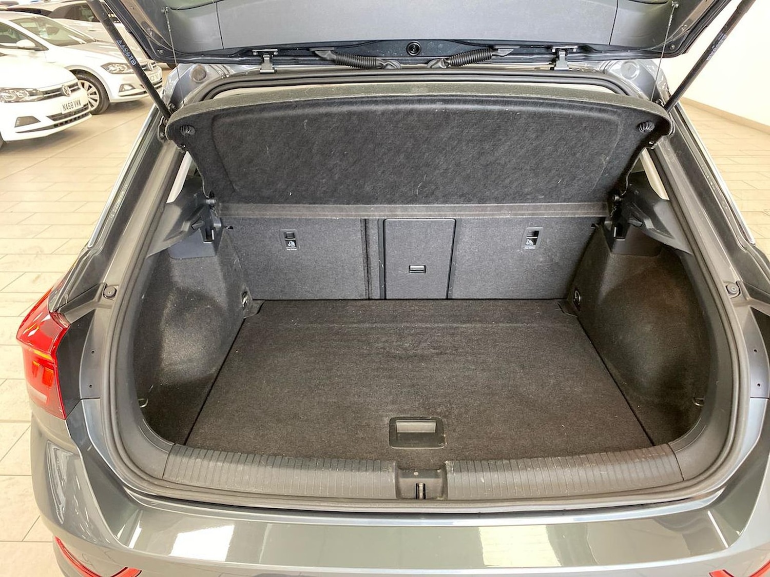 Used Volkswagen T-Roc 2023 for sale - 76492390: Photo 17