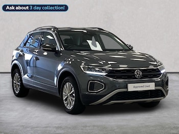 Used Volkswagen T-Roc 2023 for sale - 76492390: Photo