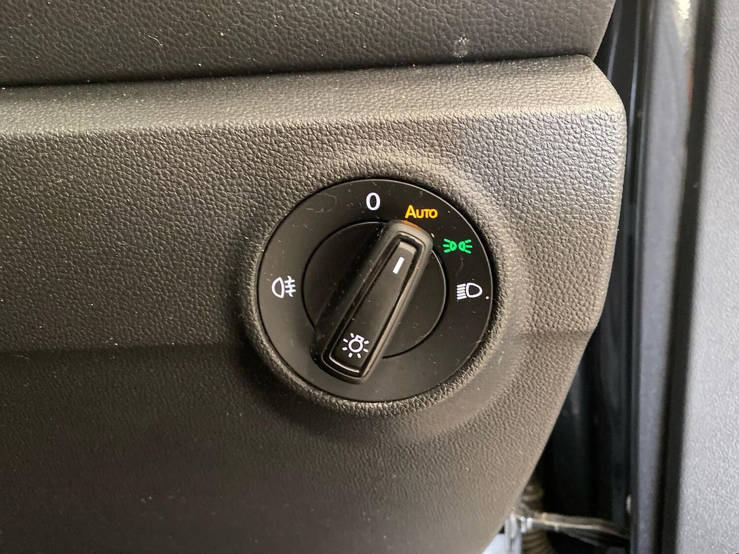 Used Volkswagen T-Roc 2023 for sale - 76492390: Photo 22