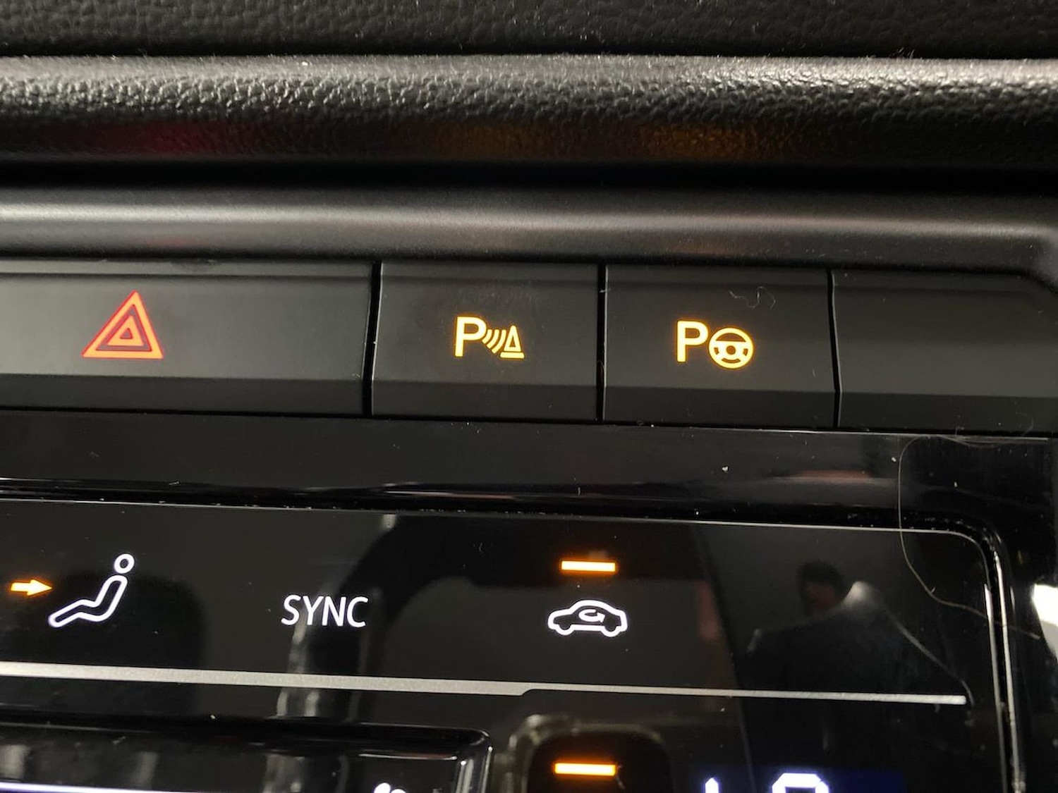 Used Volkswagen T-Roc 2023 for sale - 76492390: Photo 28