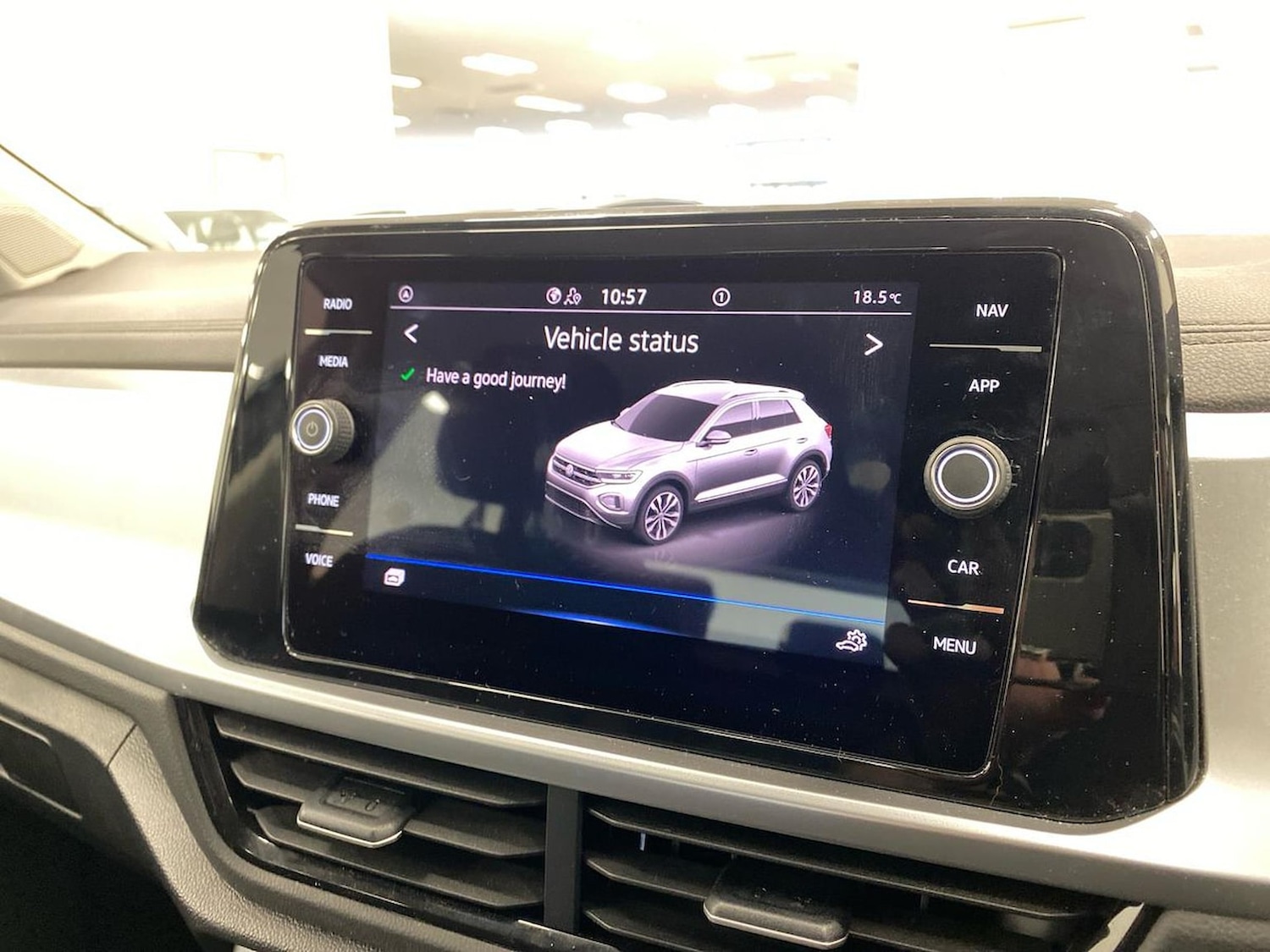 Used Volkswagen T-Roc 2023 for sale - 76492390: Photo 29